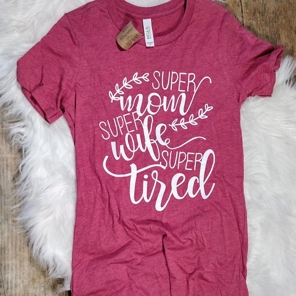 NWT Funny Mom Shirt Size Medium